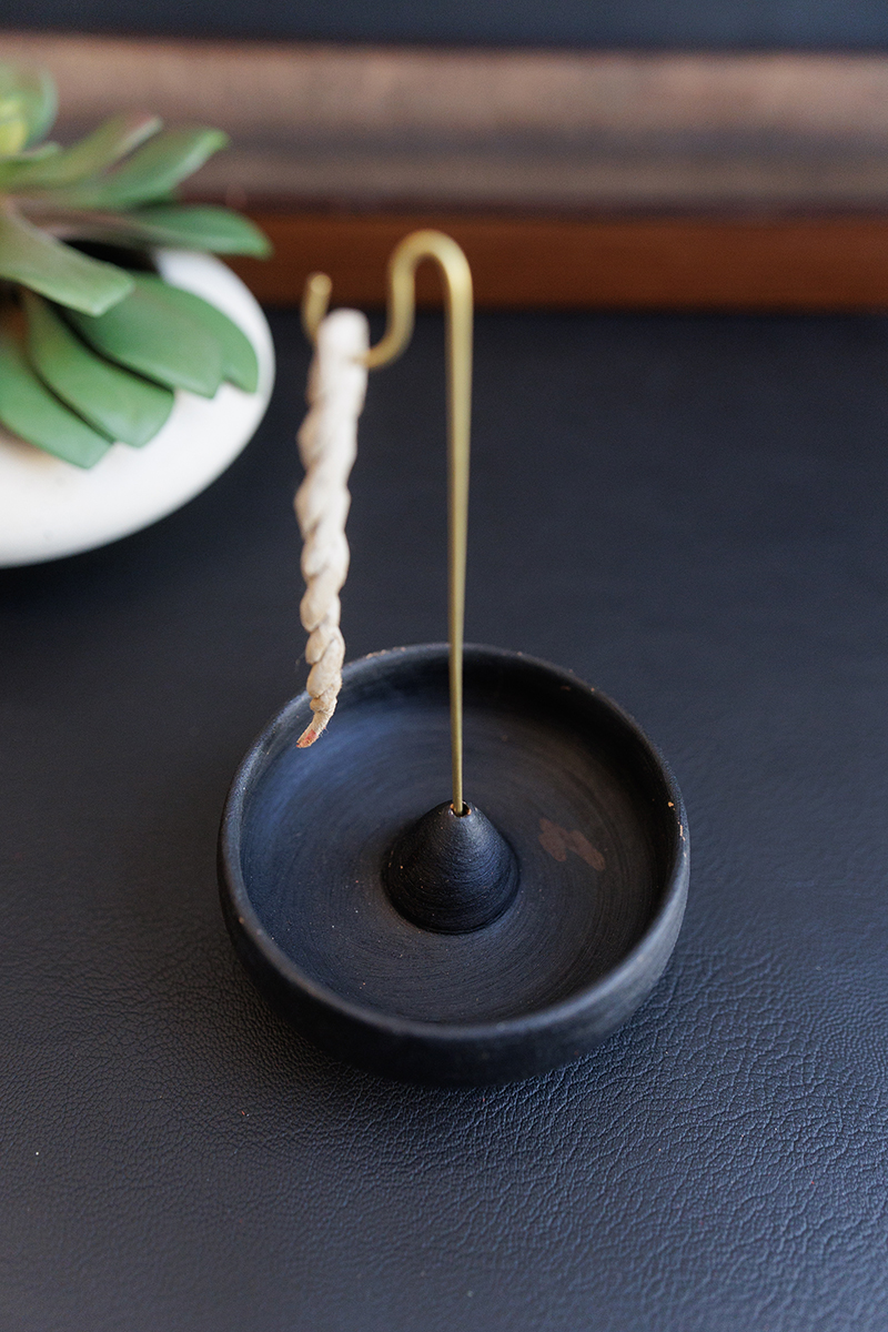 Raw Black Clay Rope Incense Burner - Image 2